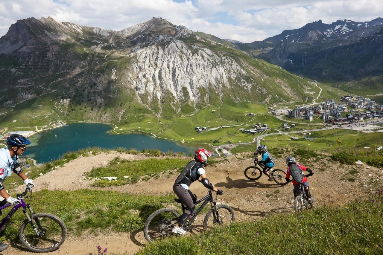 Le Rond Point Des Pistes Apartment Тин Екстериор снимка